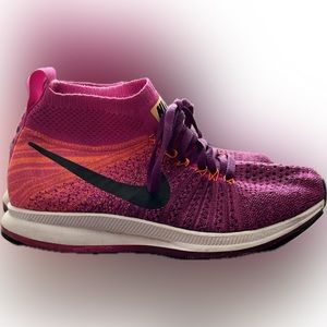 Nike Zoom Pegasus All Out Flyknit in color “Bright Grape”. See pictures.